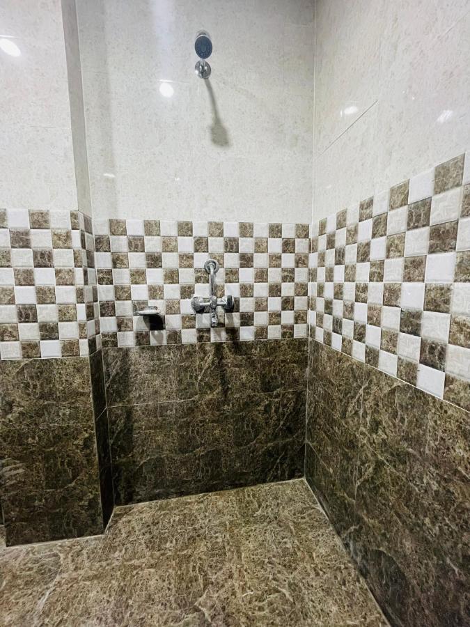 Hotel Manohar Risikés Kültér fotó